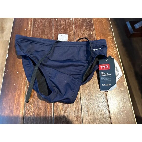 TYR Men's Durafast Elite Racer Brief Swimsuit - Picture 2 of 7